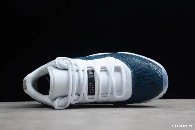 Blue Air Navy 11 Snakeskin CD6846-102 Jordan Low 0503